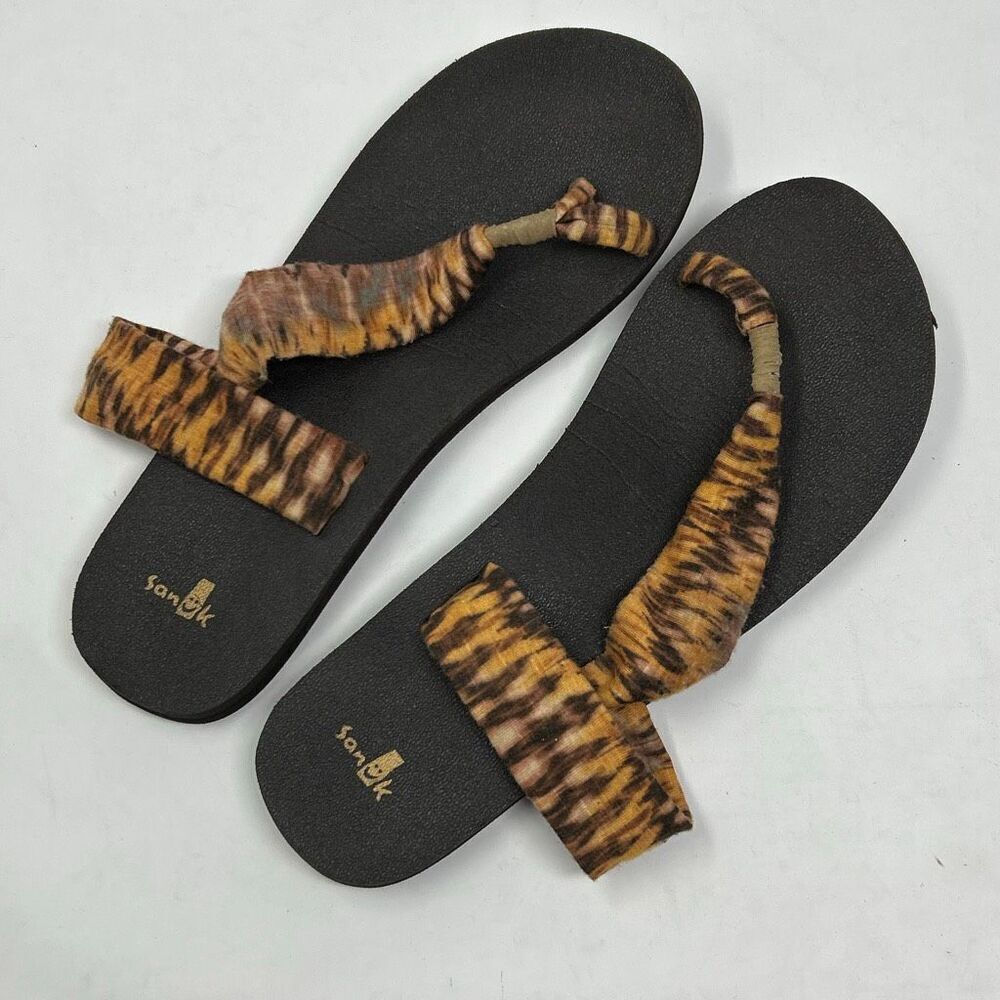 Sanuk Yoga Sling It On Animal Print Women's Sandals Sz 8 Dusty Yellow Flip Flop - Picture 9 of 9